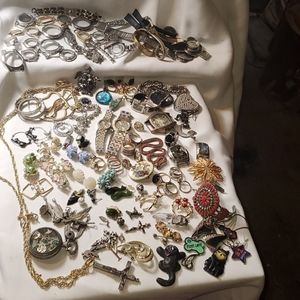 BIG LOT OF COSTUME JEWLERY!